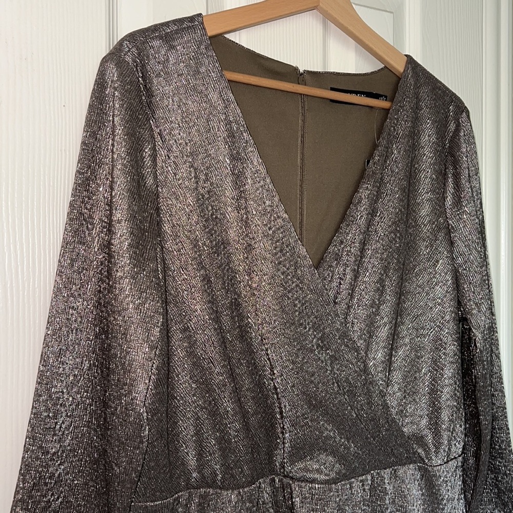 💫FINAL NWT Lauren Ralph Lauren Women's metallic Gold V-Neck Dress Size 16 - Picture 3 of 9